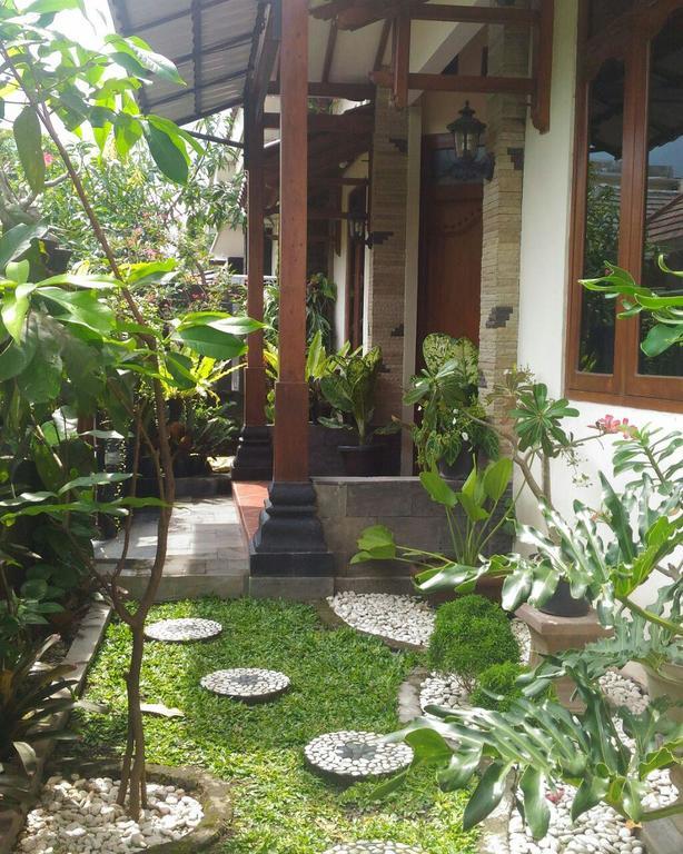 Griya Kedasih Guesthouse Yogyakarta Exteriör bild