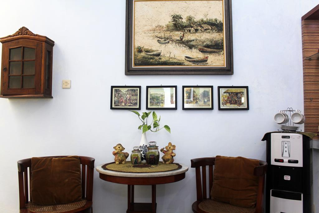 Griya Kedasih Guesthouse Yogyakarta Exteriör bild