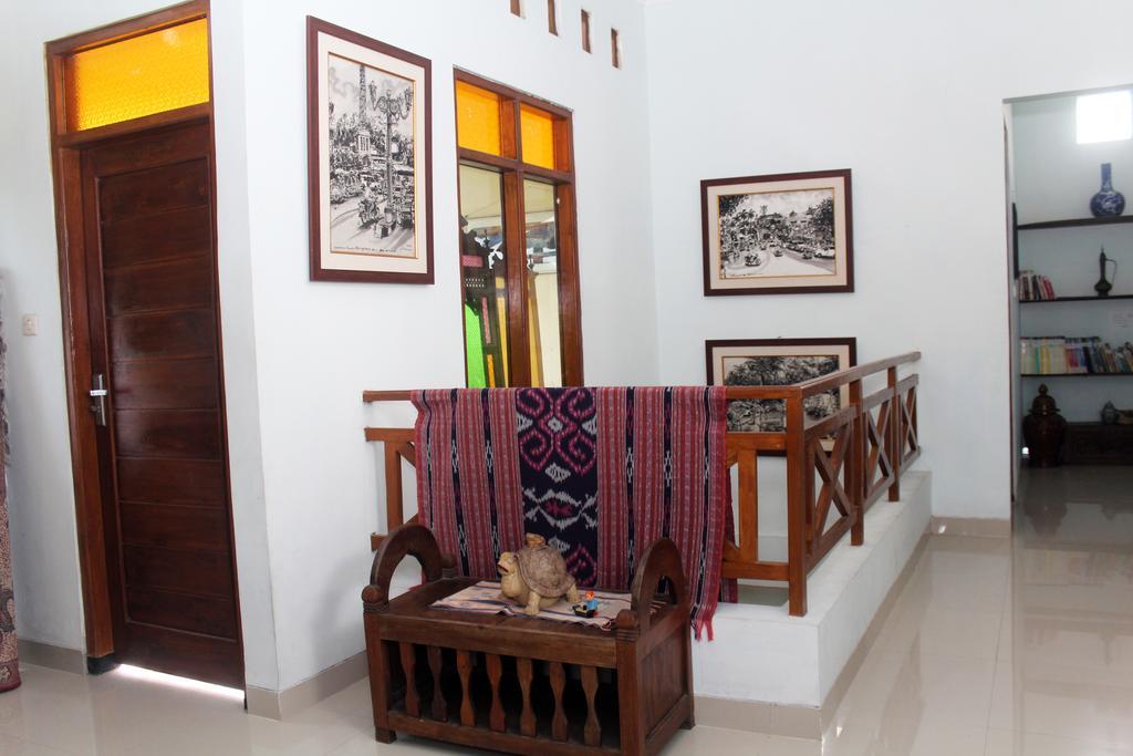 Griya Kedasih Guesthouse Yogyakarta Exteriör bild